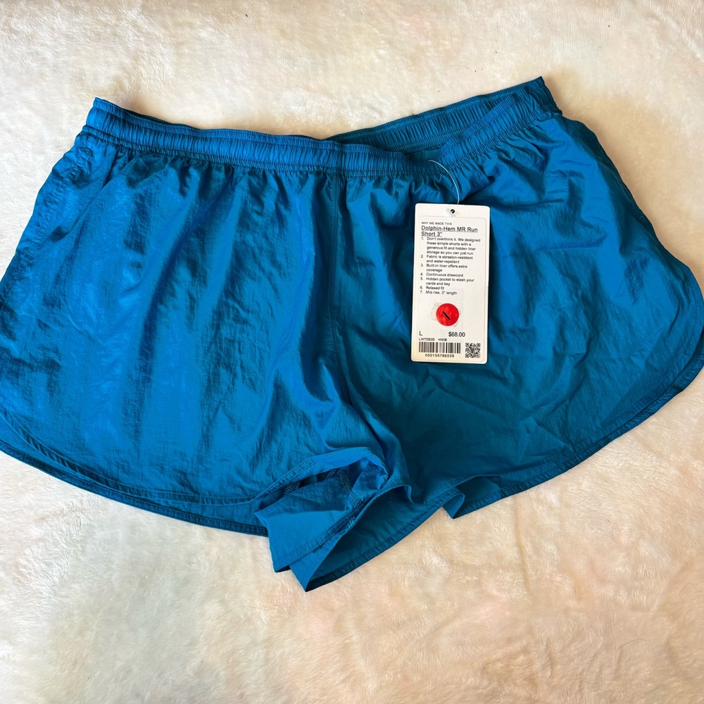 Lululemon Dolphin Hem MR Run Short 3” NWT Hawaiian Blue